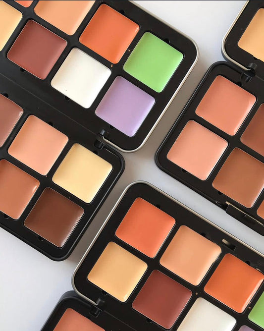 Carla Secret concealer,corrector and contour palette