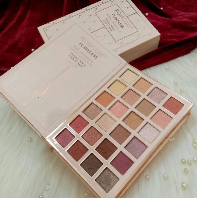 RomCom 5 in 1 Makeup Book